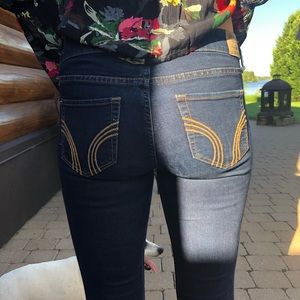 HOLLISTER DARK BLUE JEANS 5R